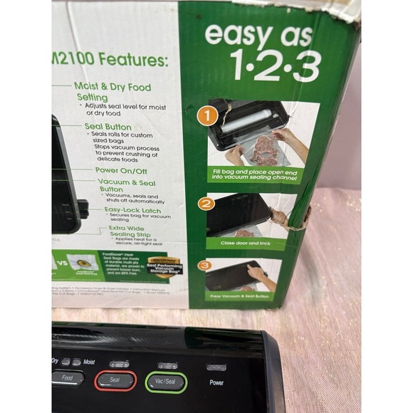The FoodSaver® FM2100 Vacuum Sealing System - Picture 4 of 8
